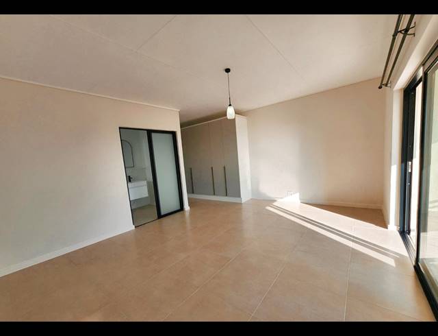 2 BEDROOM APARTMENT TO LET IN RICHWOOD